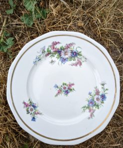 Assiette à dessert fleurie en porcelaine du Berry
