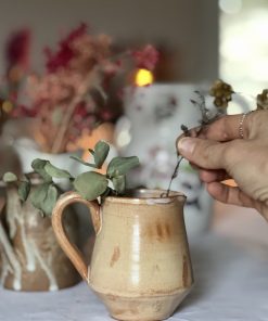 Petit vase en grès clair