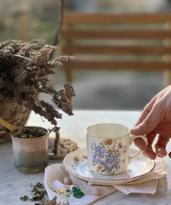 Tasse en porcelaine anglaise Iris