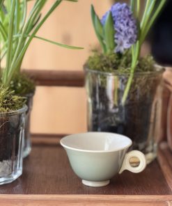 Tasse à café ancienne vert amande Digoin & Sarreguemines