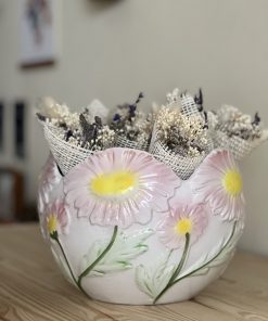 Cache-pot ancien en barbotine Marguerites