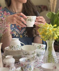Tasse en porcelaine anglaise Strawberry Fields