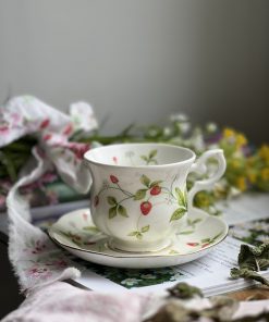 Tasse Fraises en porcelaine anglaise