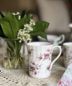 Mug en porcelaine anglaise motif Roses