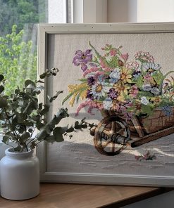 Cadre canevas brouette fleurie