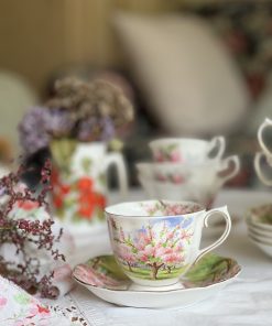 Tasse Blossom Time en porcelaine anglaise