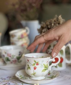 Tasse Fraises en porcelaine anglaise