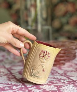 Pichet ancien fleuri