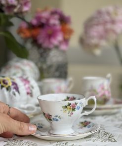 Tasse Petites fleurs en porcelaine anglaise