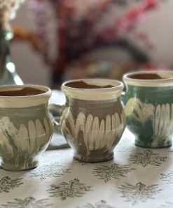 Mug en grès artisanal vintage