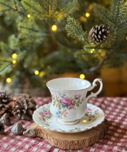 Tasse en porcelaine anglaise Moss Rose