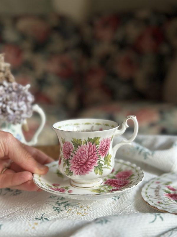 Tasse à café Novembre Royal Albert