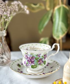 Tasse à thé Février Royal Albert