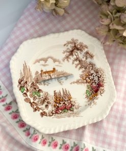 Assiette teatime Castle on the Lake