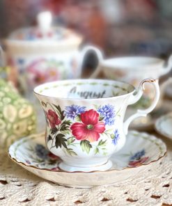 Tasse à thé Août Royal Albert