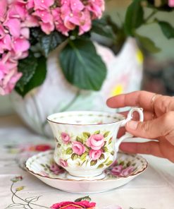 Tasse à thé Juin Royal Albert