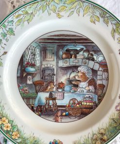 Alternative view of Assiette Foxwood Tales Grandma Hedgehog