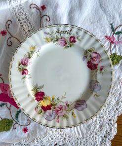 Assiette Avril Royal Albert