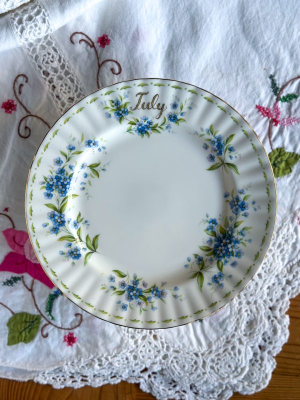 Assiette Juillet Royal Albert