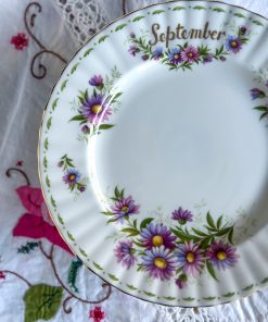 Alternative view of Assiette Septembre Royal Albert